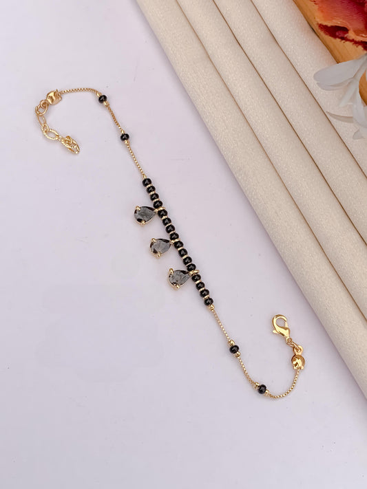 Umbrella's DivyaShine Stylish Hand Mangalsutra Bracelet for Women – Modern Twist on a Timeless Tradition