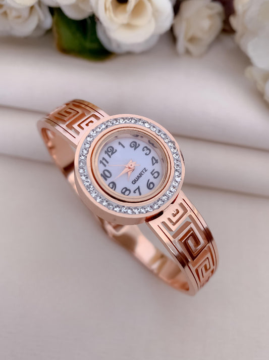 Elegant Rose Gold Women's Watch – Round Diamond Dial | Brass Bracelet | Free Size | Luxury Timepiece