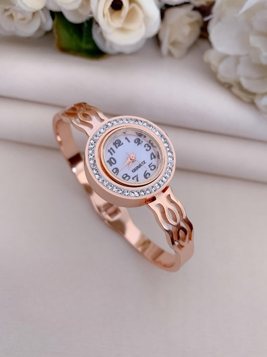 Elegant Rose Gold Women's Watch – Round Diamond Dial | Brass Bracelet | Free Size | Luxury Timepiece