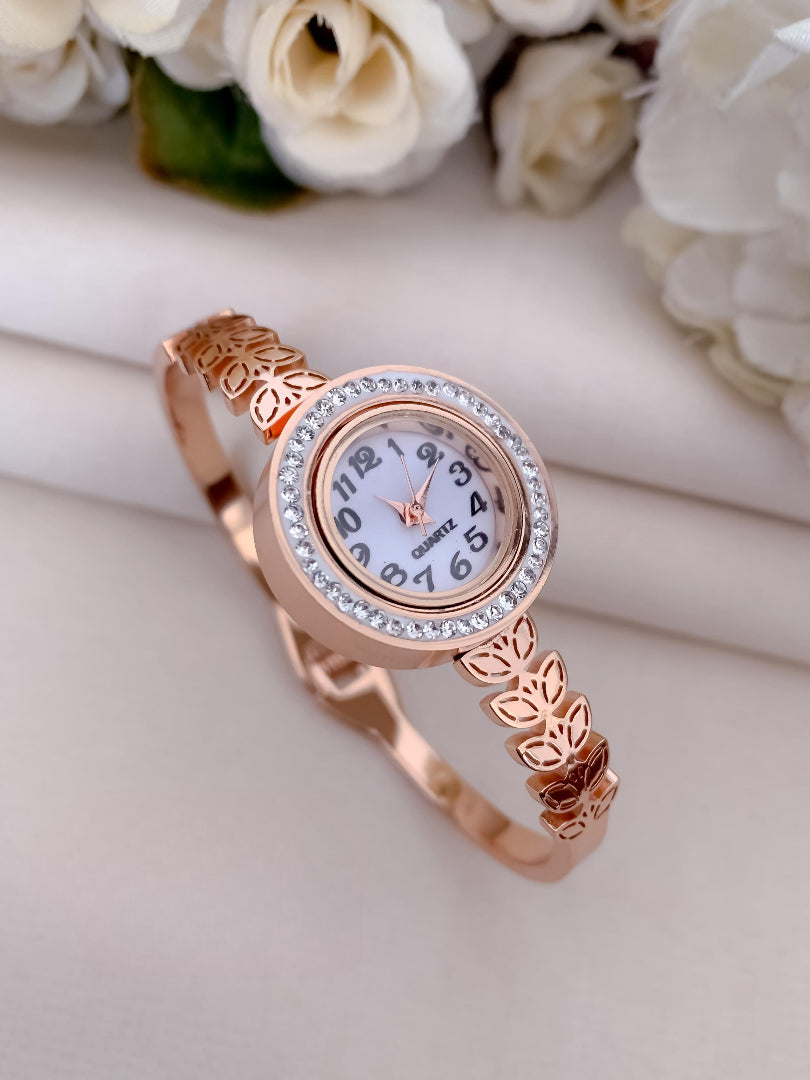 Elegant Rose Gold Women's Watch – Round Diamond Dial | Brass Bracelet | Free Size | Luxury Timepiece