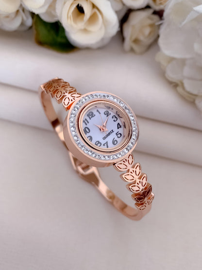 Elegant Rose Gold Women's Watch – Round Diamond Dial | Brass Bracelet | Free Size | Luxury Timepiece