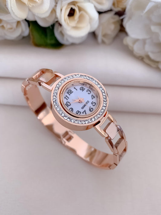 Elegant Rose Gold Women's Watch – Round Diamond Dial | Brass Bracelet | Free Size | Luxury Timepiece