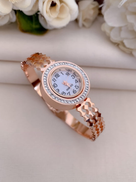 Elegant Rose Gold Women's Watch – Round Diamond Dial | Brass Bracelet | Free Size | Luxury Timepiece