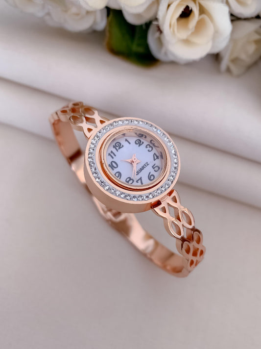 Elegant Rose Gold Women's Watch – Round Diamond Dial | Brass Bracelet | Free Size | Luxury Timepiece