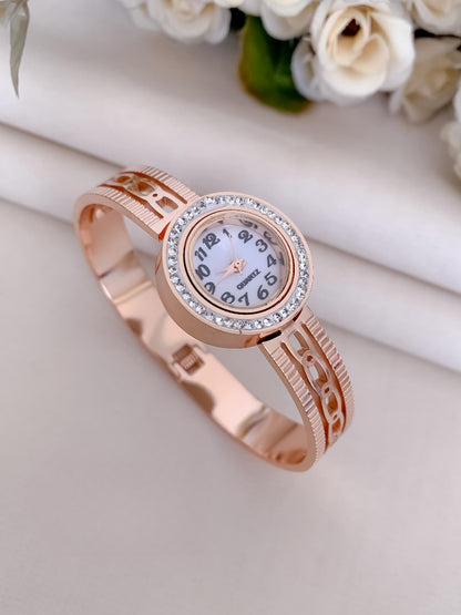Elegant Rose Gold Women's Watch – Round Diamond Dial | Brass Bracelet | Free Size | Luxury Timepiece