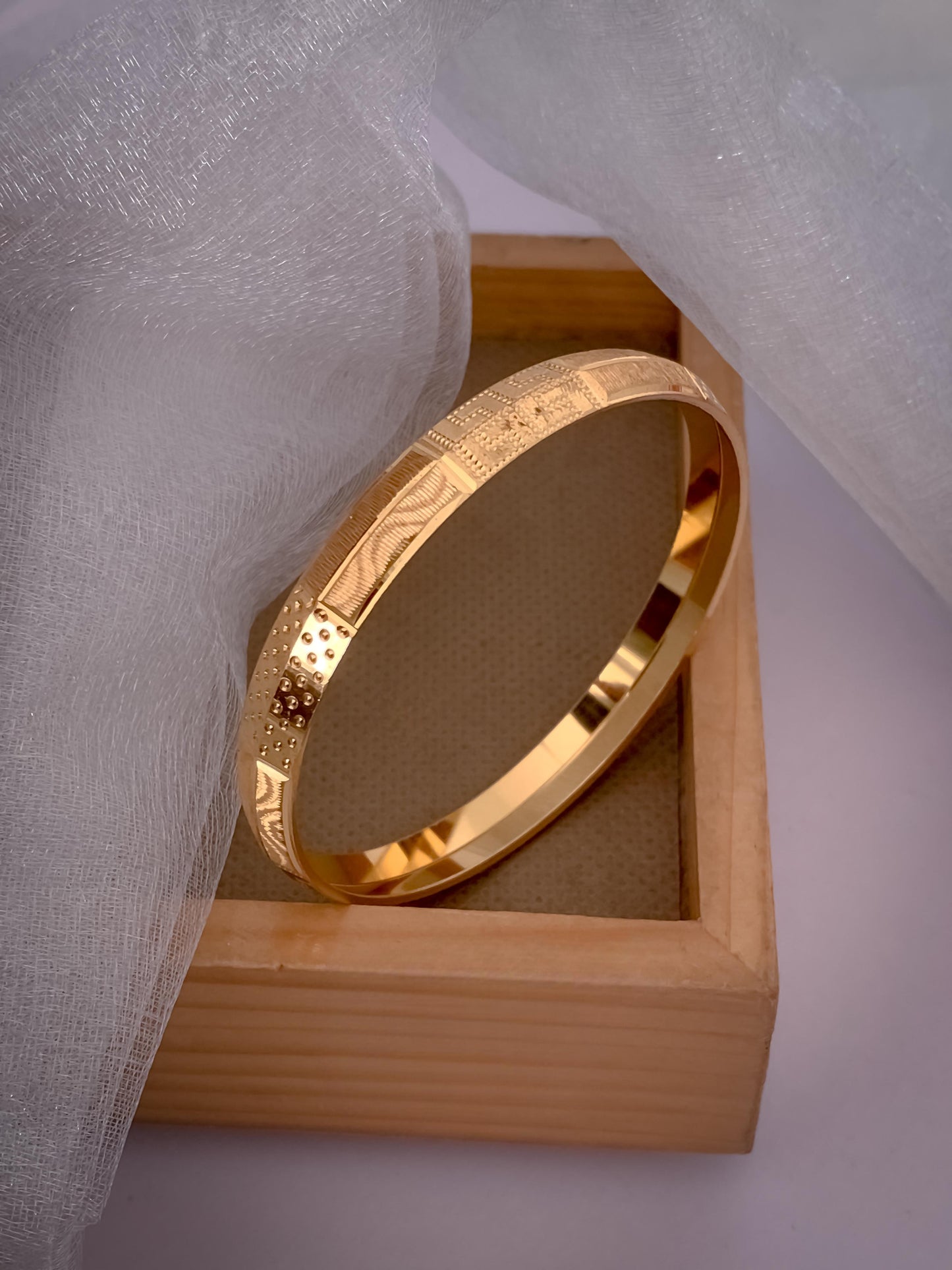 Men's Kada | Best Gifting Option | Gift Without Limits: Ultra-Luxurious & Bespoke Selections