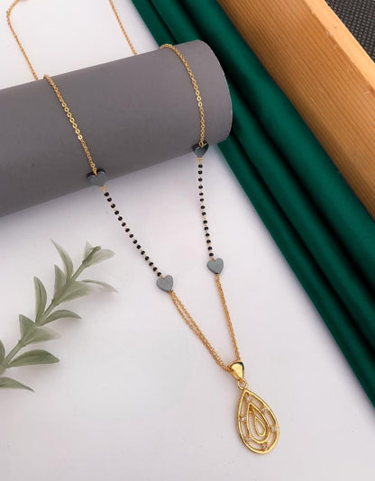 Umbrella's Golden Dokiya Necklace for Women – Traditional Indian Bridal Jewelry